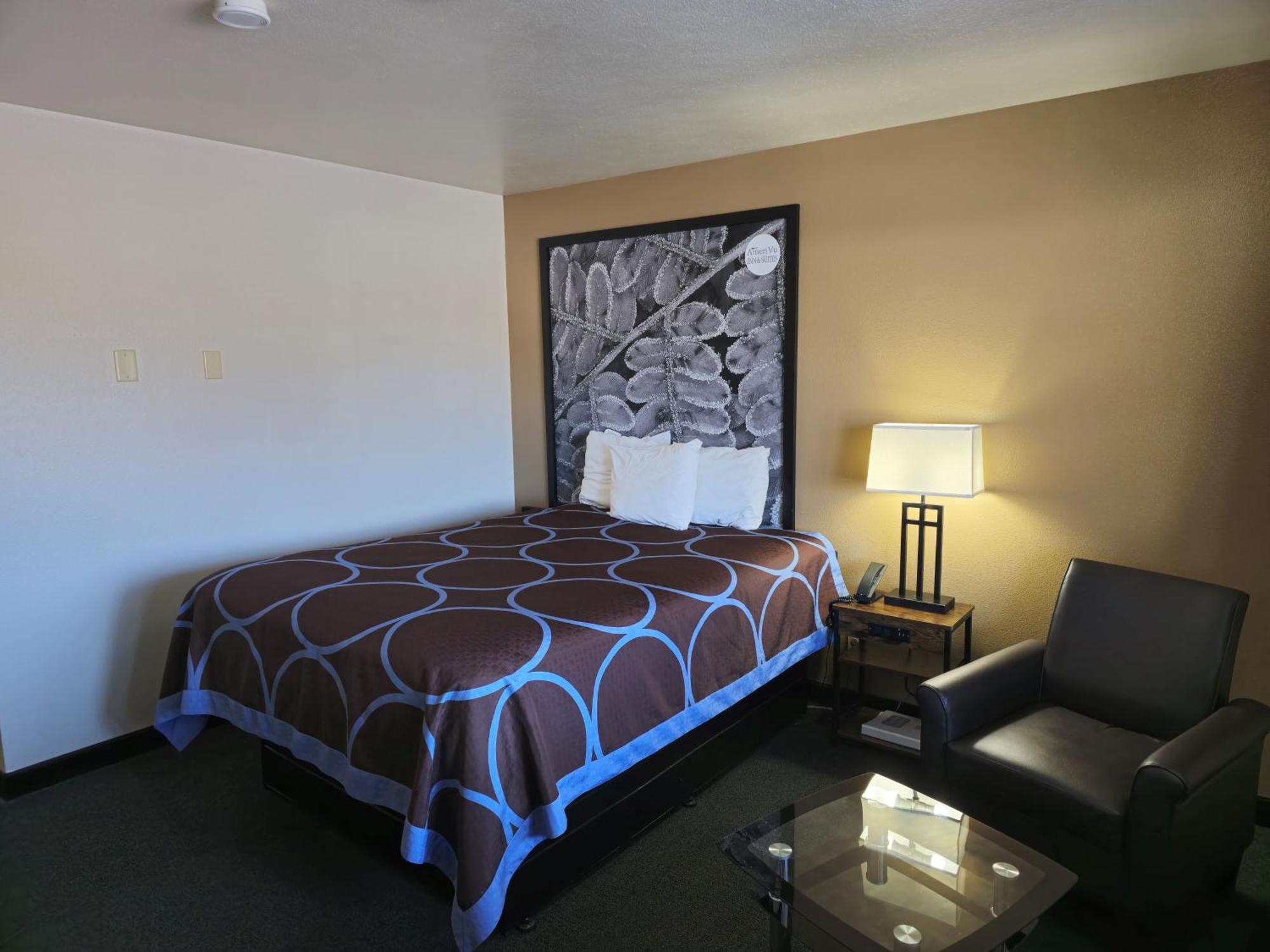Amerivu Inn And Suites Shawano Wi Экстерьер фото
